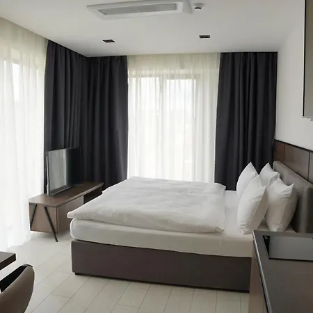 Апартаменты Buka & *